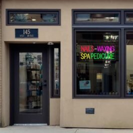 Nails Waxing Spa Pedicure LED Neon Sign, 24″x12″