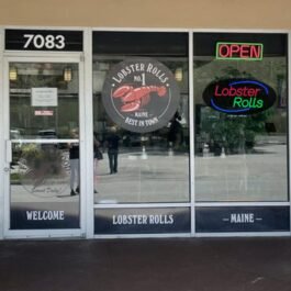 LED Lobster Roll Neon Sign, 20″x10″