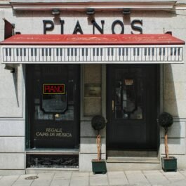 LED Piano Neon Sign, 20″x10″