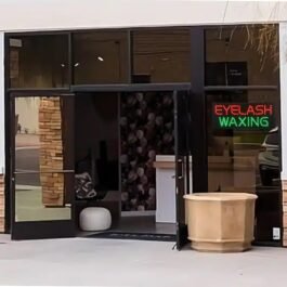 LED Eyelash Waxing Sign, 27″x11″